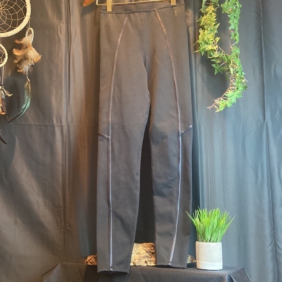 Good American Pants - NWT Good American Black Leggings